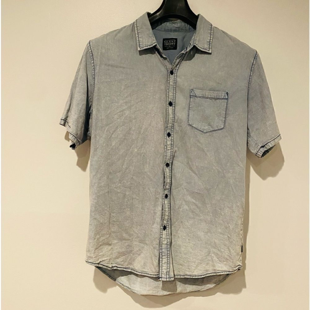 Silent Theory Blue Chambray Button Down Shirt Size XL